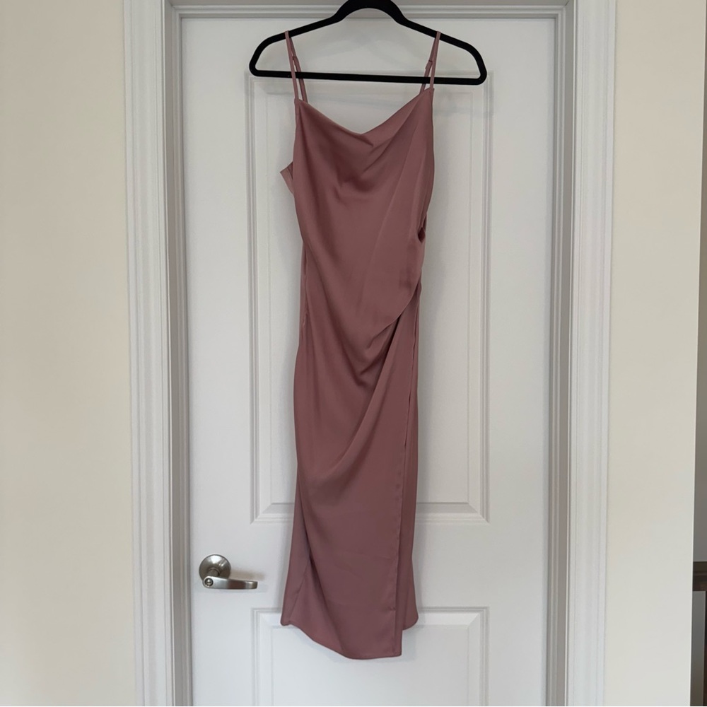 Elegant Mauve Spaghetti Strap Dress